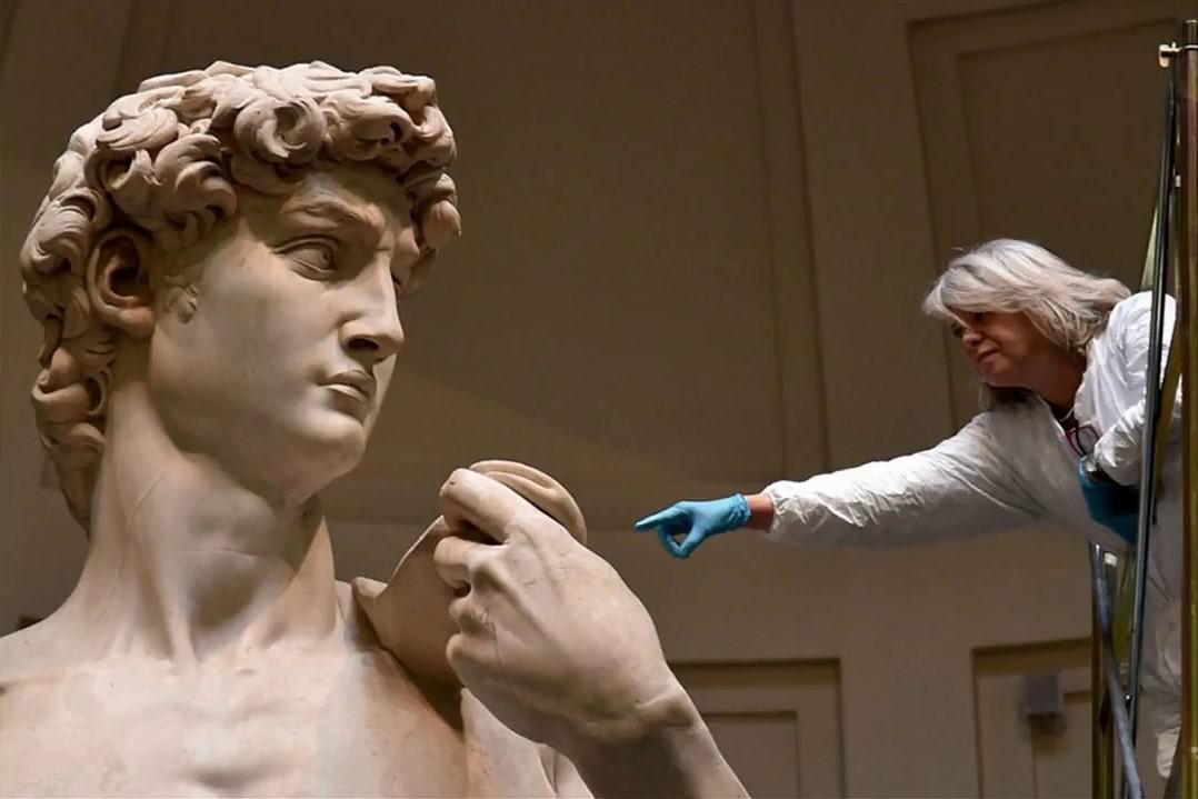 Michelangelo's David, to scale.