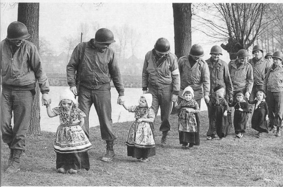 American soldiers invade the Dutch, circa 1940. 