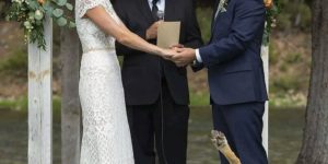 wedding photobomb