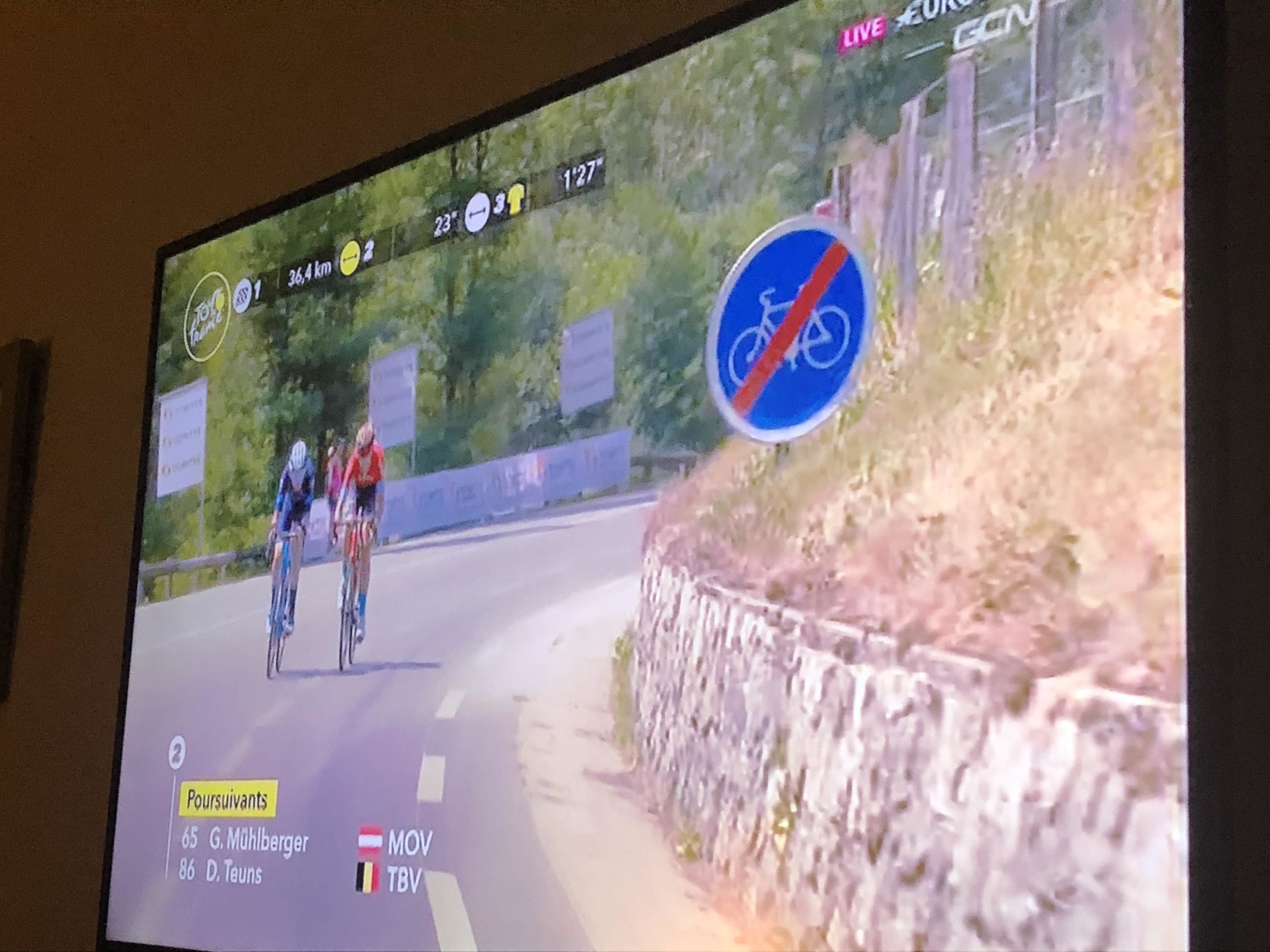 tour de france screenshot on televison