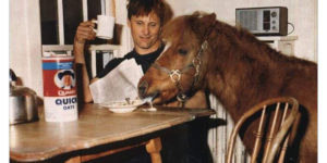 Nothing out of the ordinary here, just viggo mortensen and a horse eating breakfast together