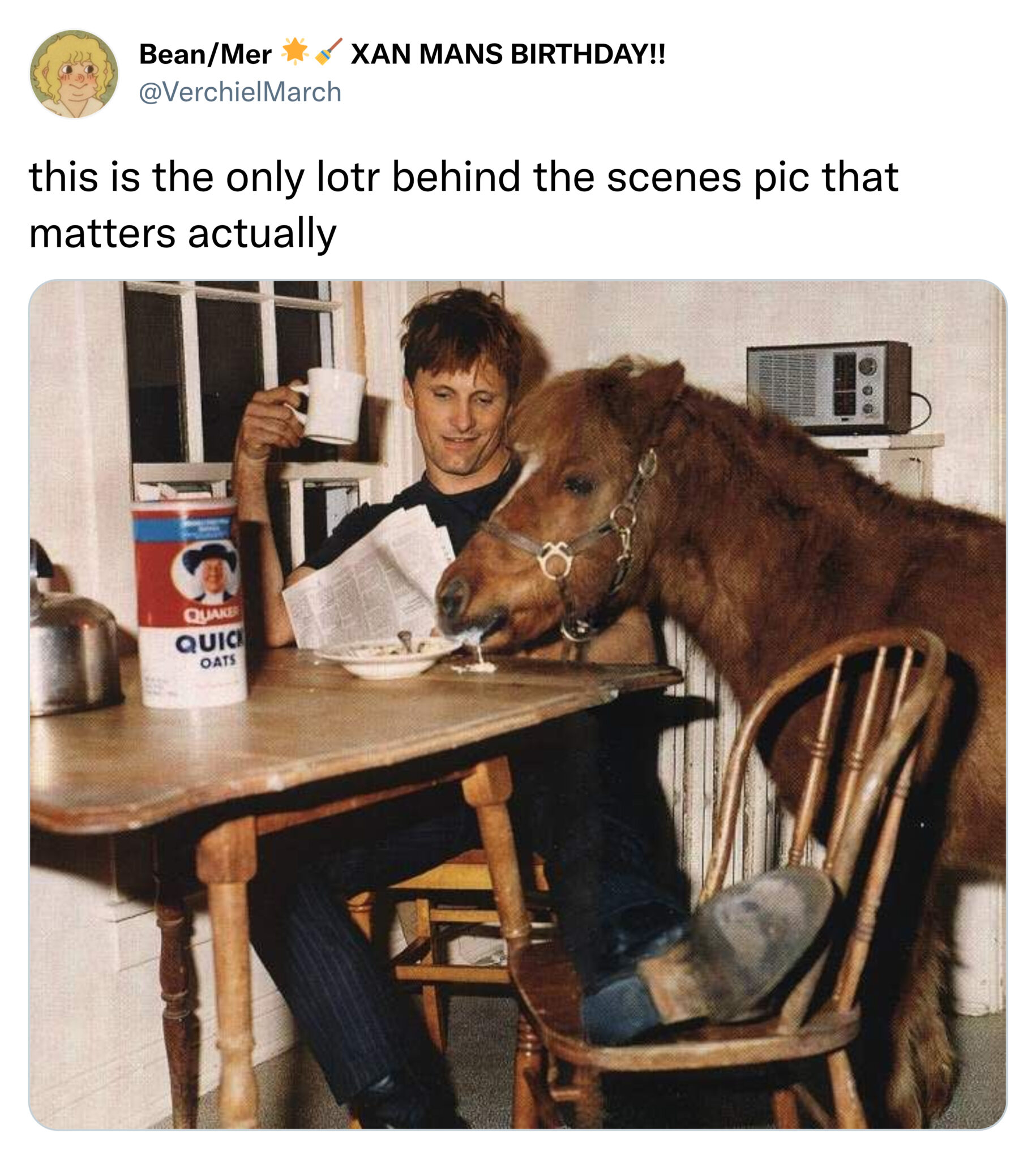 Image of viggo mortensen eating breakfast with a horse