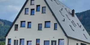 10 Odd Housing Exteriors to Build Confusion